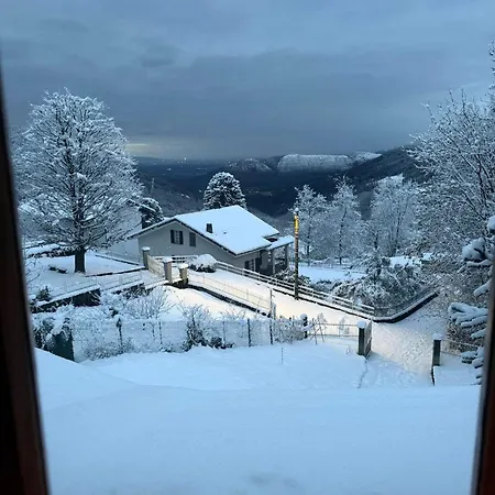 Casa Montis Holiday home *